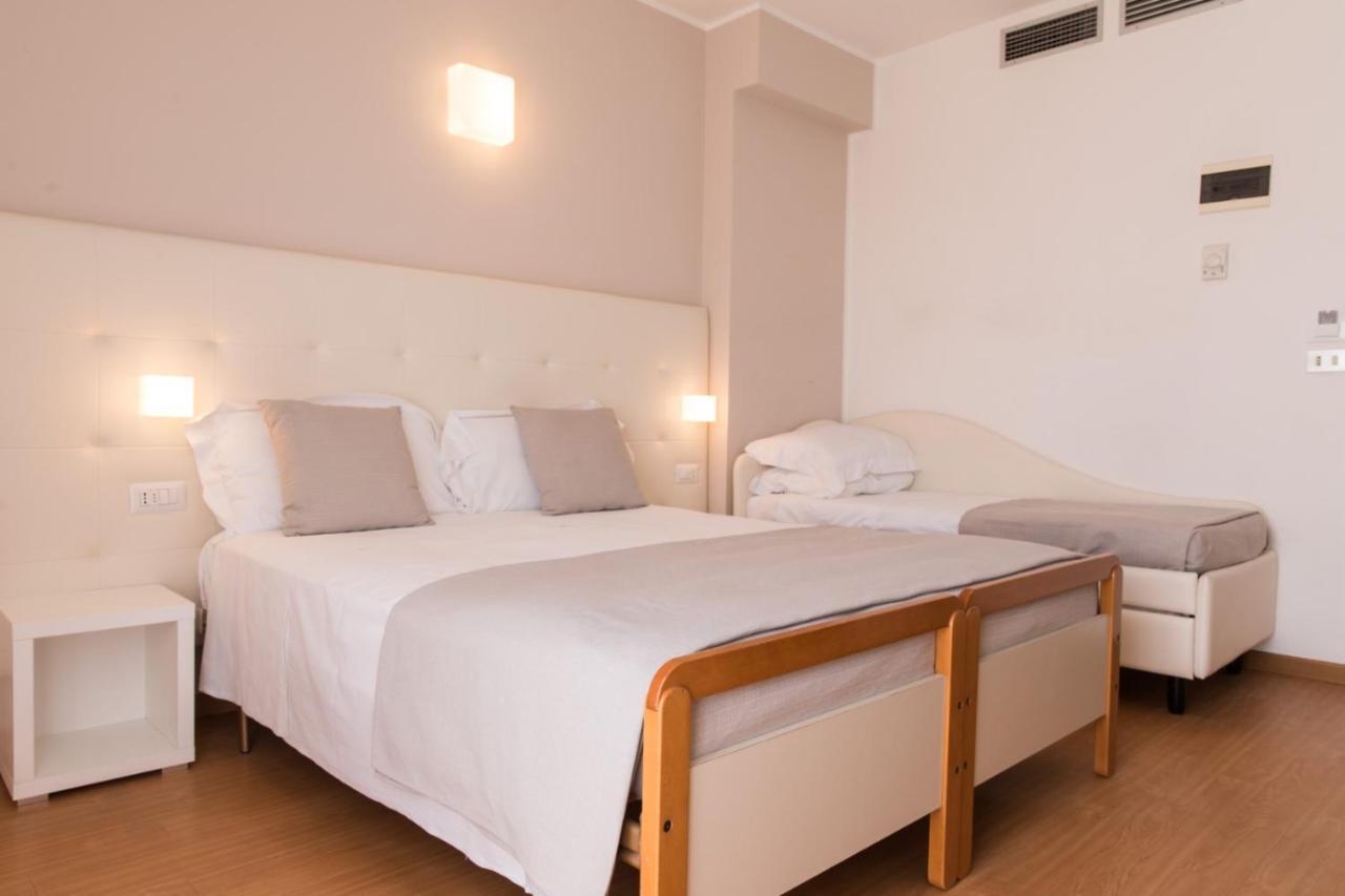 Hotel Ardea 리치오네 외부 사진