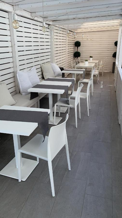 Hotel Ardea 리치오네 외부 사진