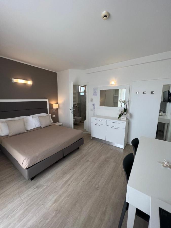 Hotel Ardea 리치오네 외부 사진